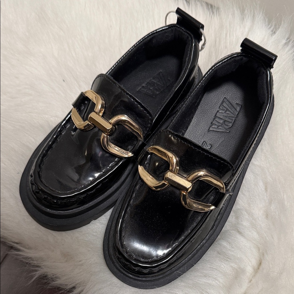 Zara Kids Shiny Black Dress Shoes with Gold Chain